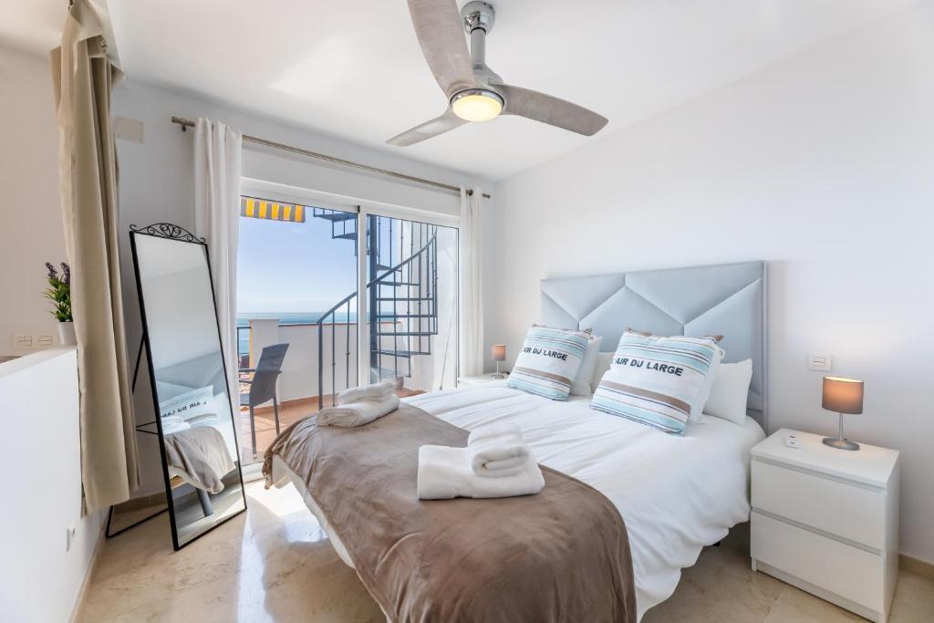 VB Carvajal Sea Views 2BR penthouse - 2