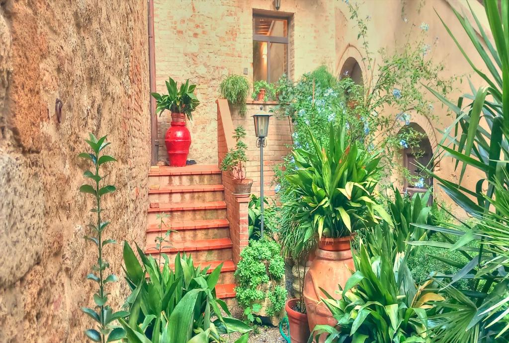 Casa nella Corte nel Centro di San Gimignano con balcone panoramico wifi e garage auto privato - 2