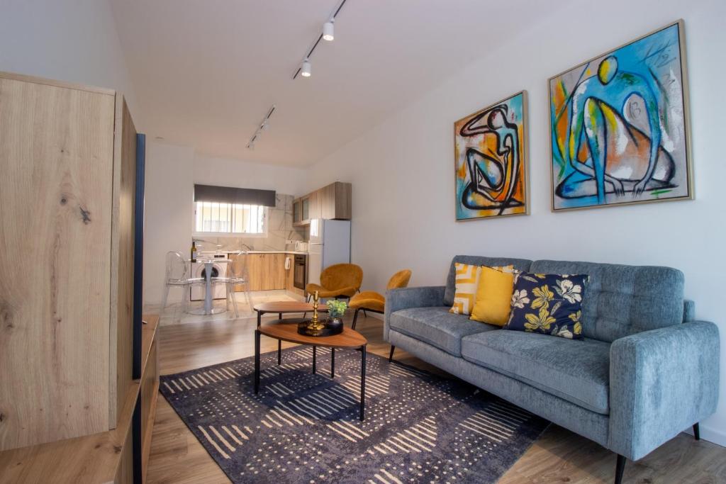 Modern 2BR Steps from Beach, Voroklini