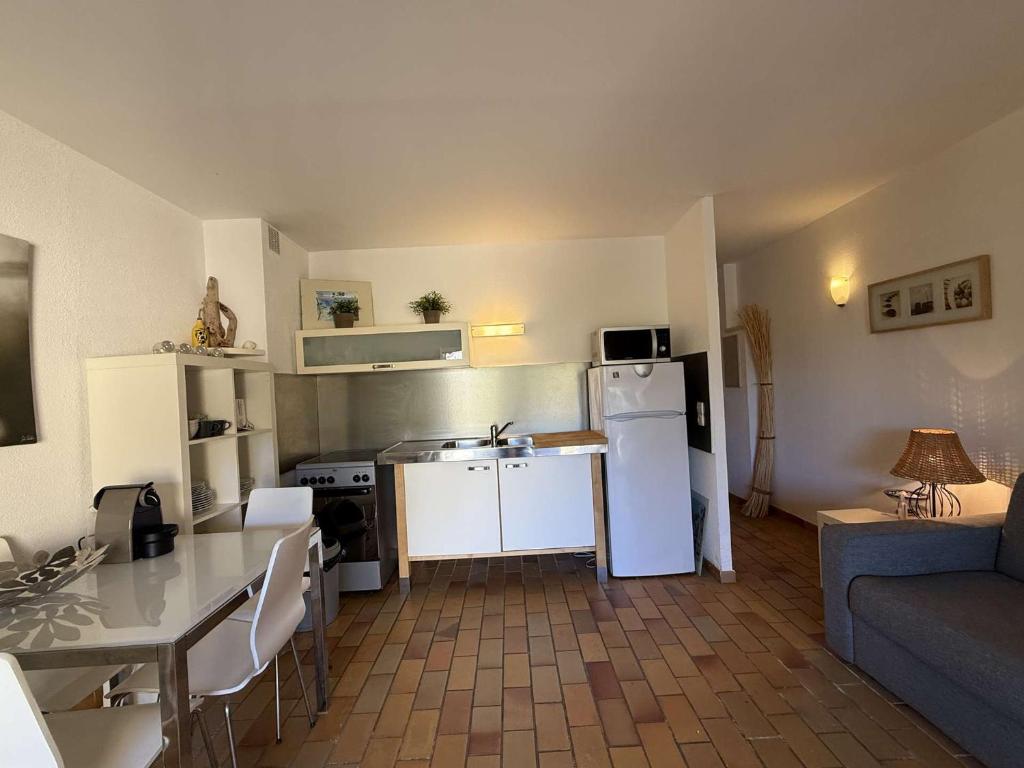 T2 en rez de jardin , proche plage de St Clair et commerces - 3