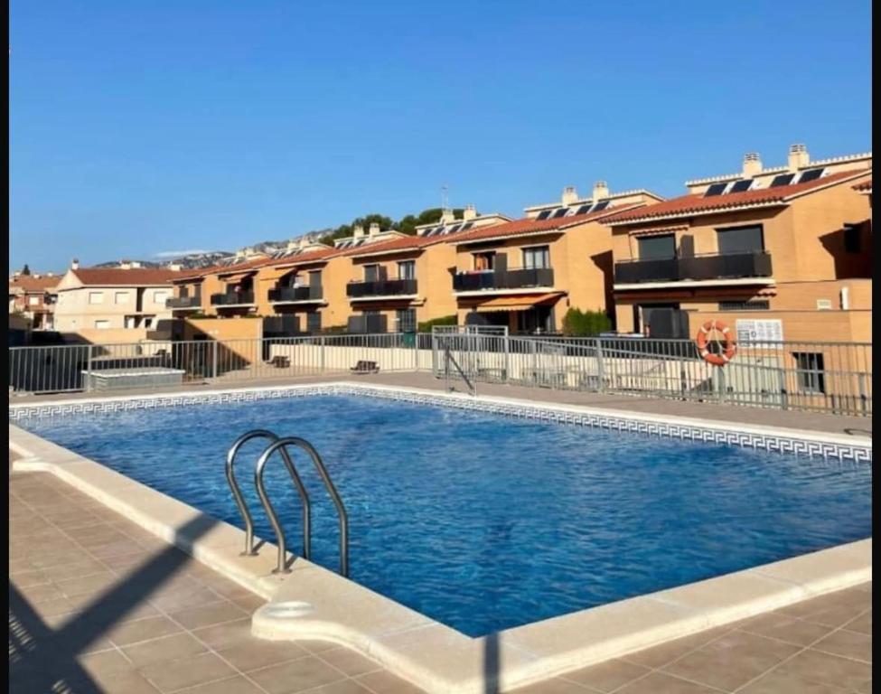Apartamento familiar con piscina - 3