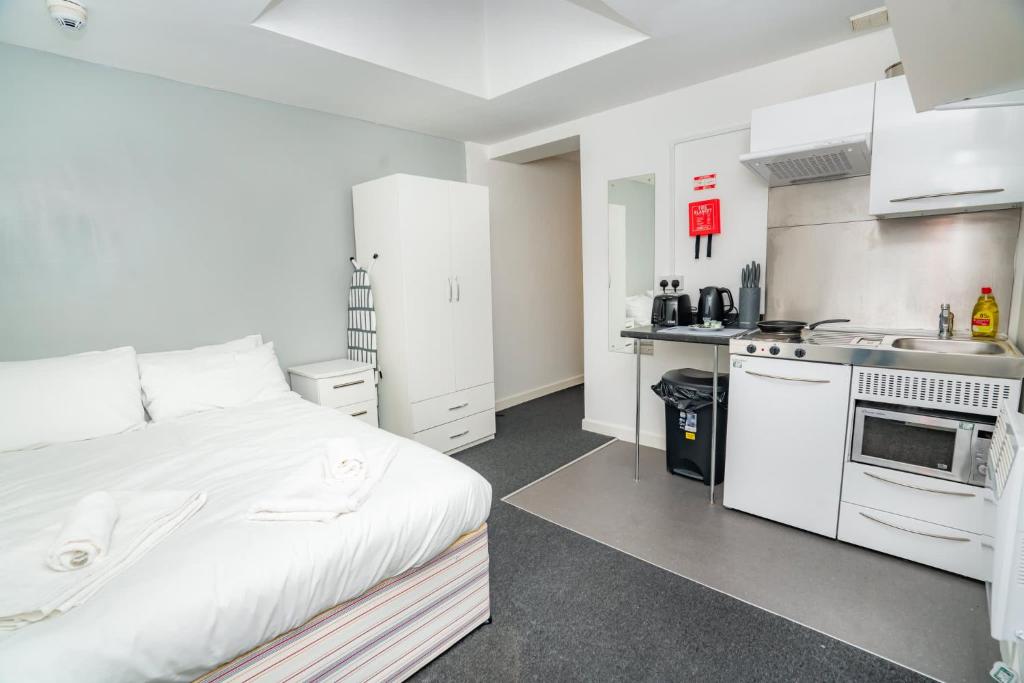 Compact & Cosy Central Coventry Budget Studio, Coventry