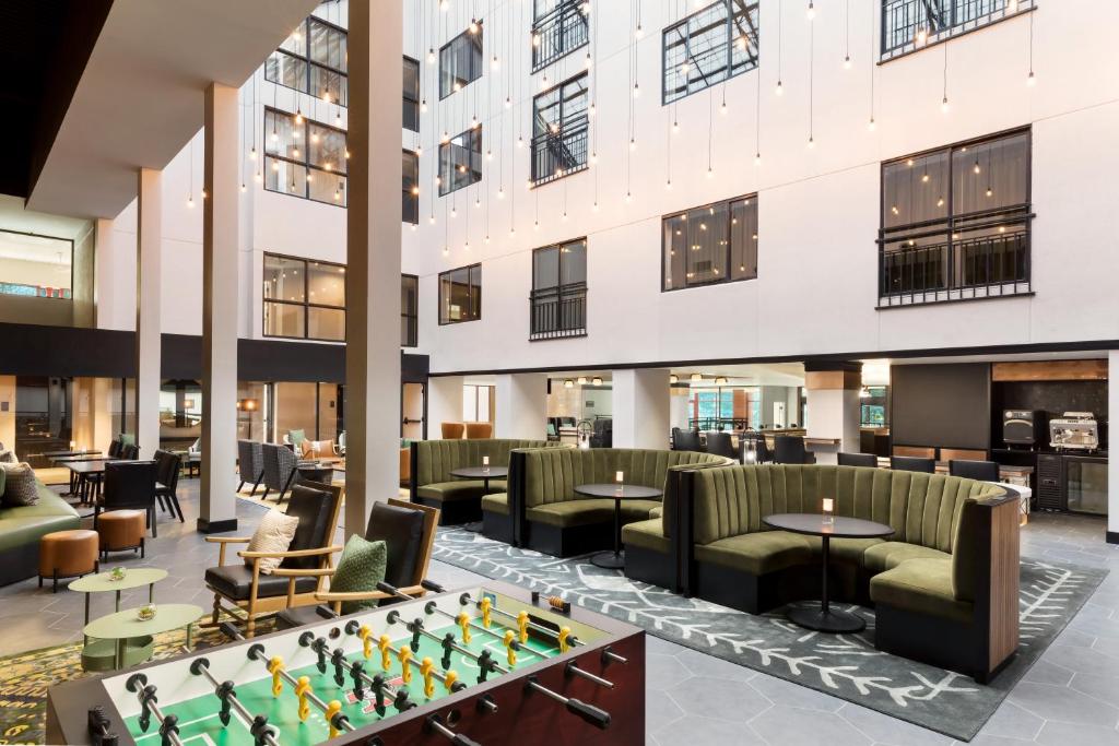 The Arcadian, Brookline