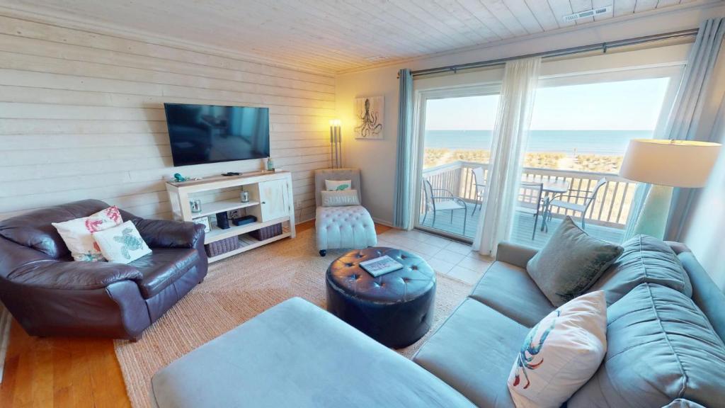 Tybee Lights 112C by Tybee Vacation Rentals, Tybee Island