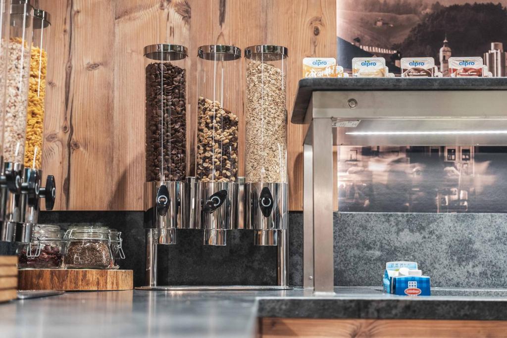 อาหารและเครื่องดื่ม