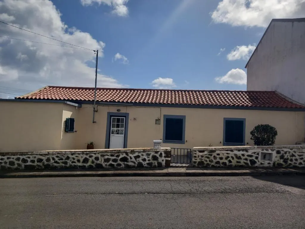 Casa da Lúcia, hotel in Lajes das Flores