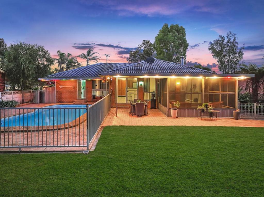 Waterside Escape, Dora Creek