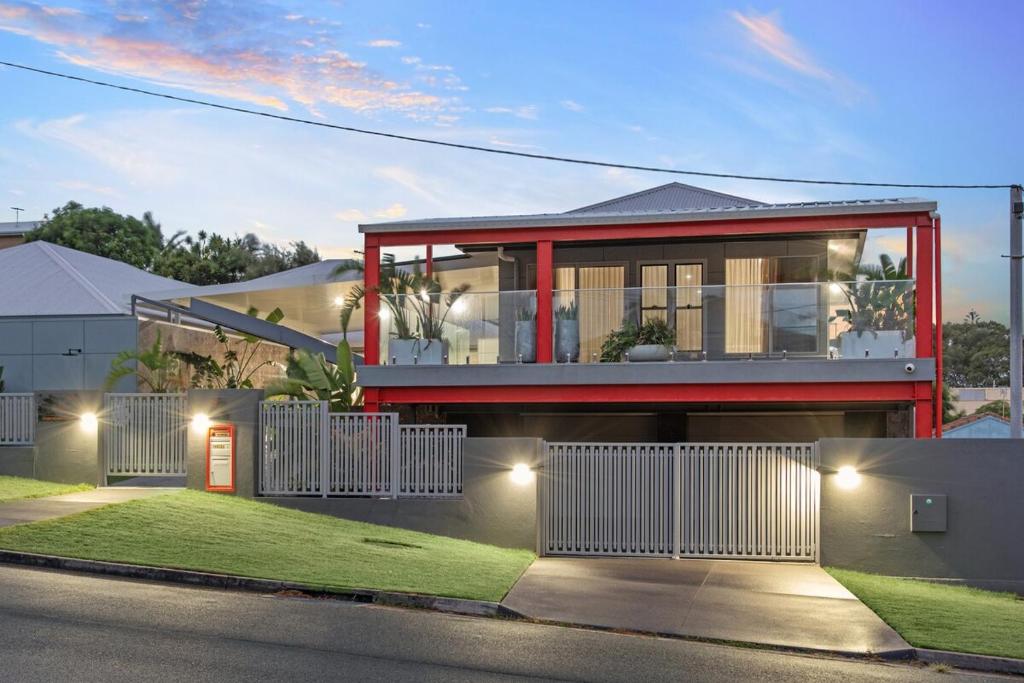 The Sands on Margate Beach, Woody Point