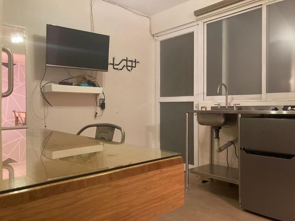 Mini suite in excellent location! - 5