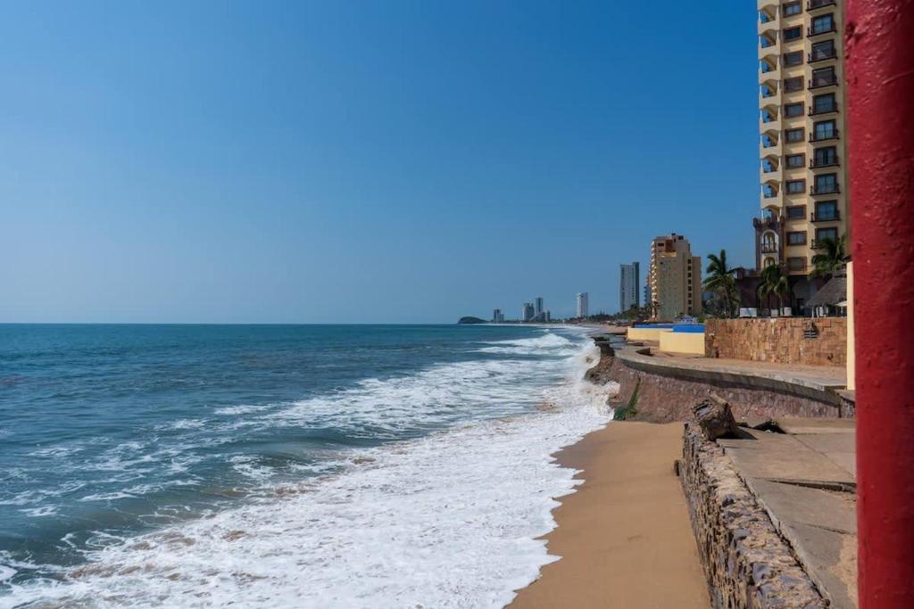 Beachfront apartment with pool in Cerritos - Marina del rey 107, Mazatlán