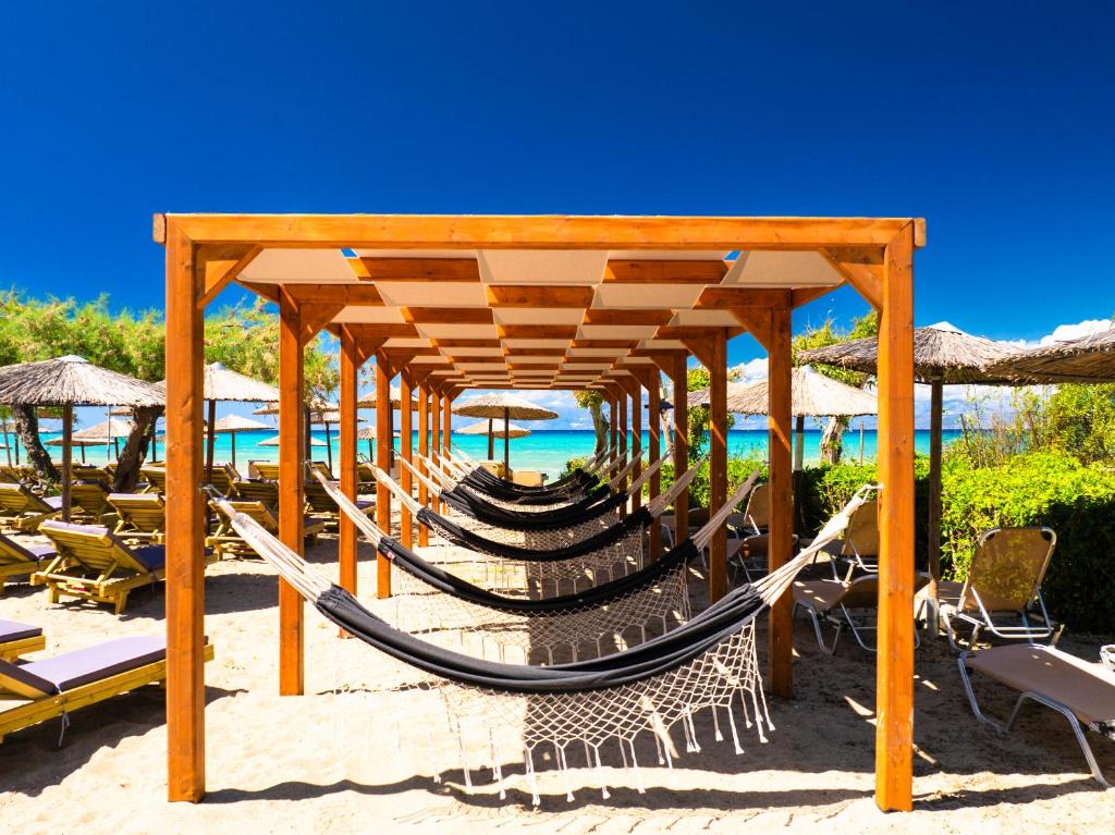 Angela Beach Hotel & Apts 전경