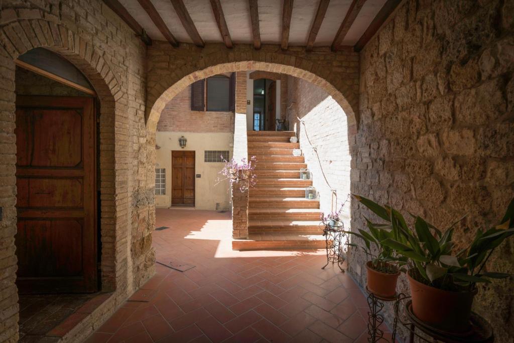 Casa Martina, Piazza Delle Erbe, San Gimignano - 1