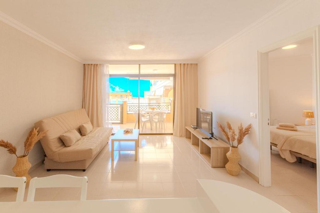 Sunset Flower Apt by Dream Homes Tenerife - 2