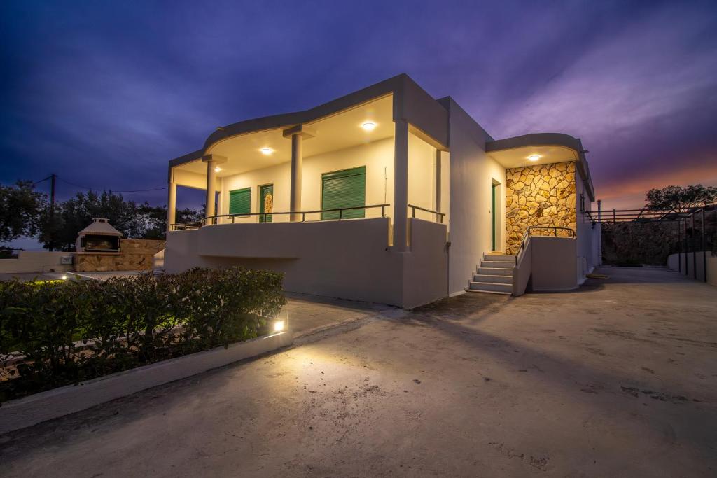 Serenity Escape, Nísos Ródos