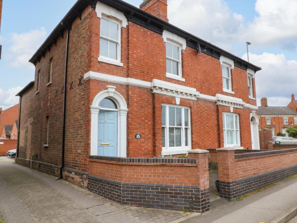 Molly's Way, Melton Mowbray