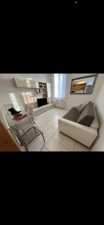VENICE APARTMENt - 1