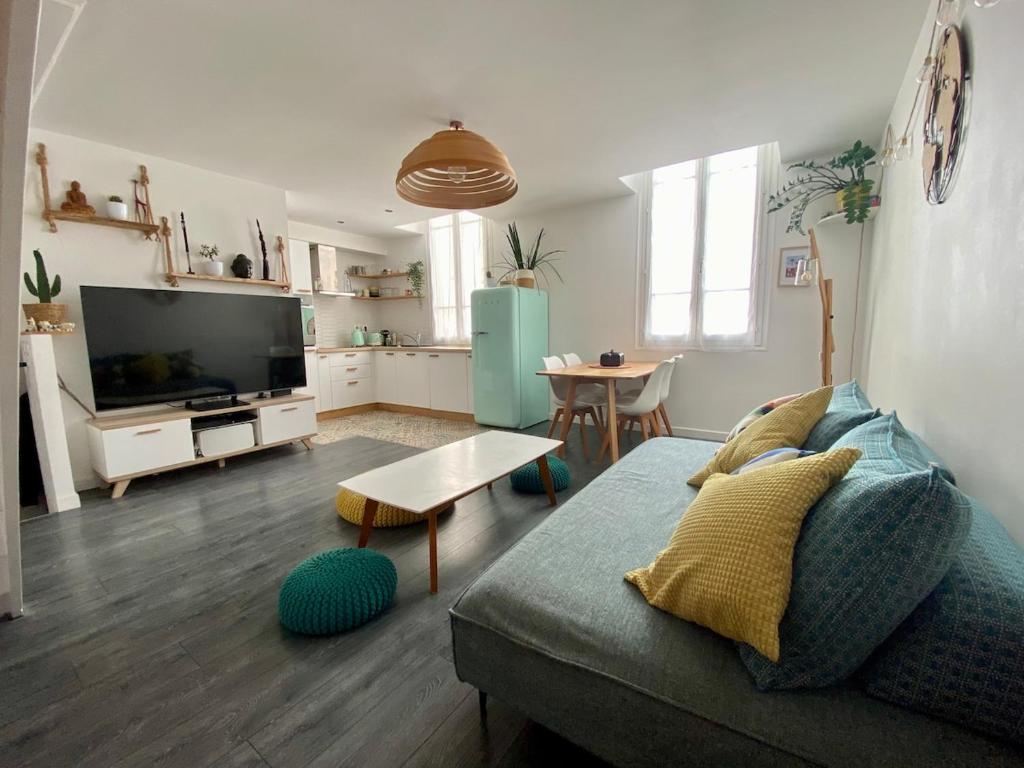 Duplex 80m2 port de nice, direct aéroport avec le tram, Nice