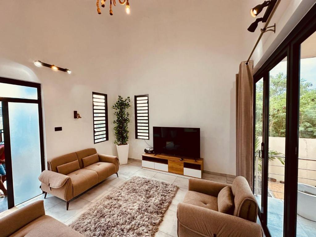 Helios Haven, Flic-en-Flac