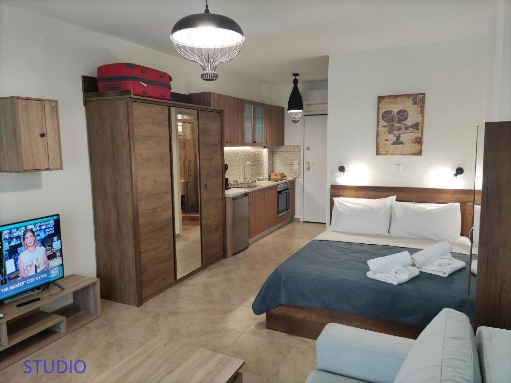 Iliokalli Studio, Néa Péramos