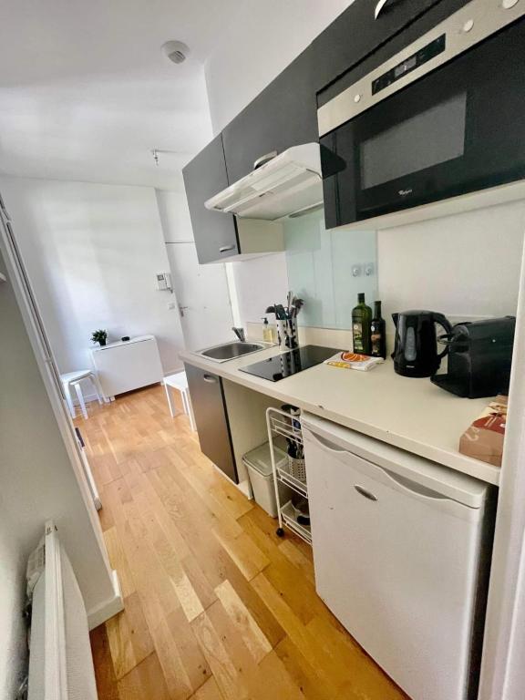 Nice two-rooms with balcony in Nice - 3