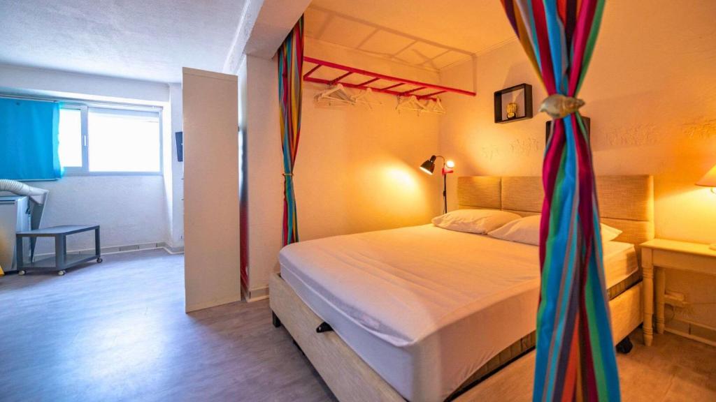 T2- pied dans l'eau- clim, Le Lavandou