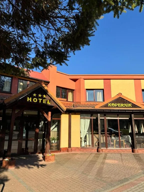 考普米克酒店，位于弗龙堡的酒店