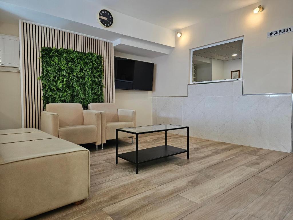 Hotel Velis의 깔끔한 로비 또는 휴식 공간