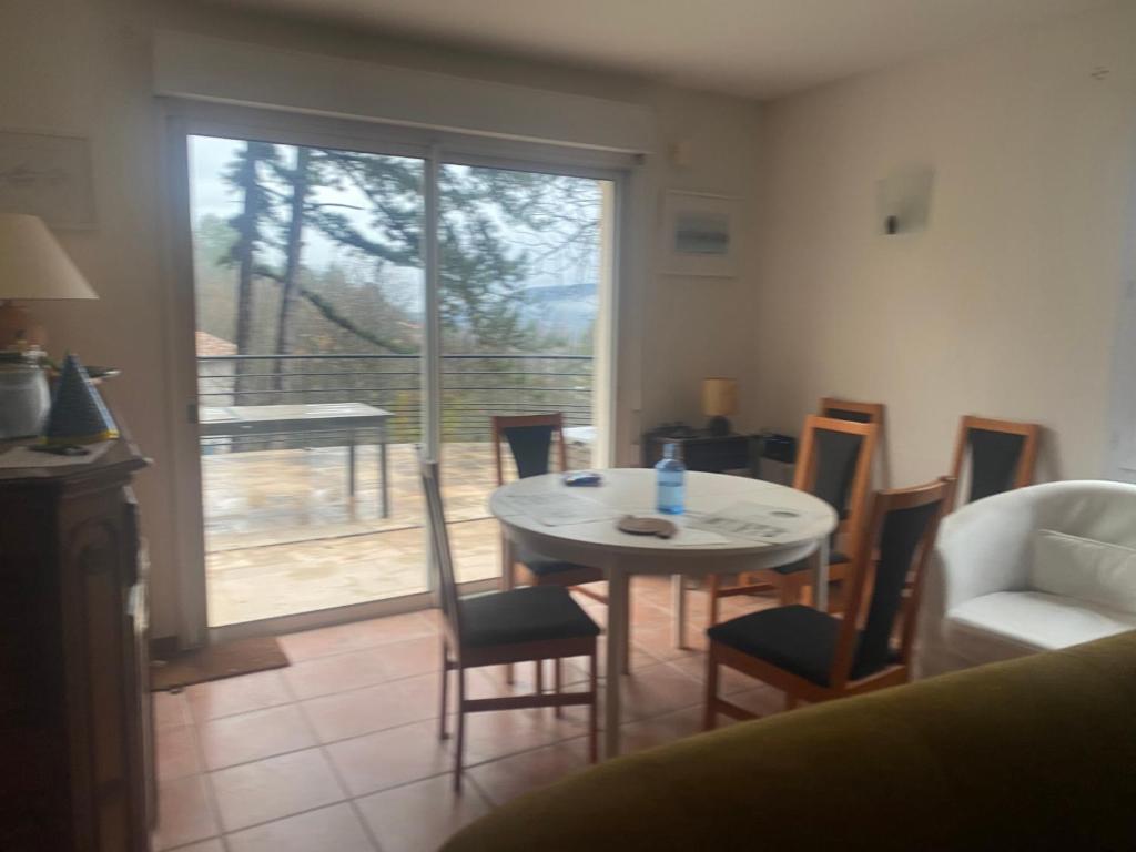 Oasis en Provence, piscine, pinède et vue splendide - 3