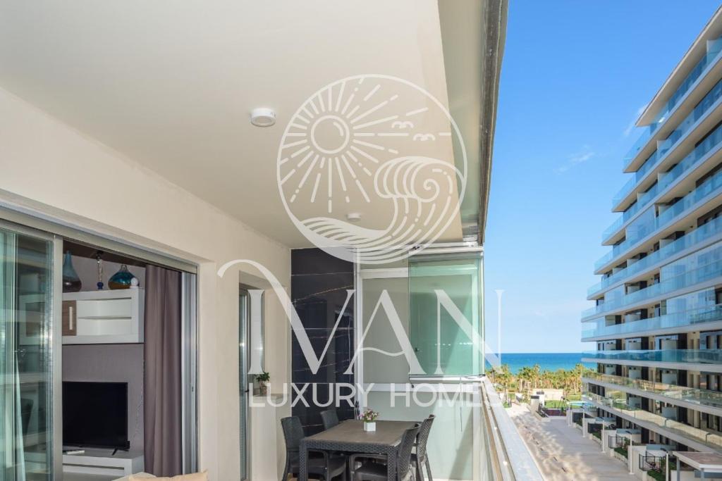 Casa Elly Ivan Luxury Homes 3ªPlta Sur 1ªLinea - 1