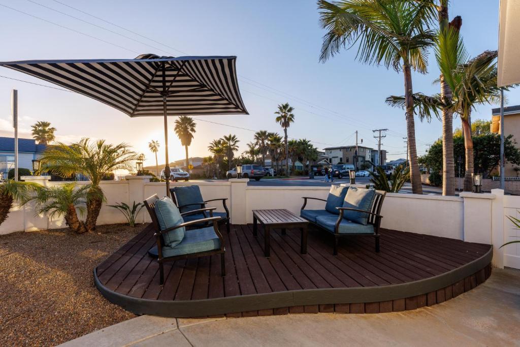 CB-3900A - Coastal Carlsbad Surfer's Dream, Carlsbad