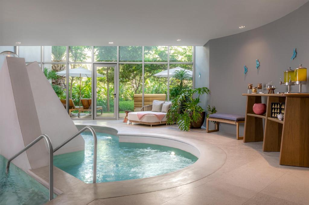Grand Velas Boutique Hotel - 3