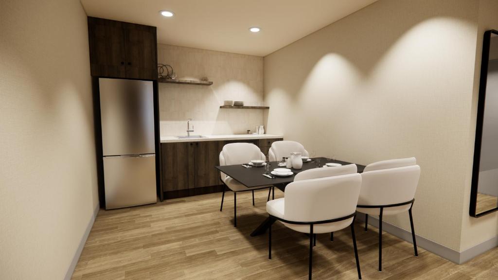 Kins Hotel 로비 및 프런트 데스크 모습