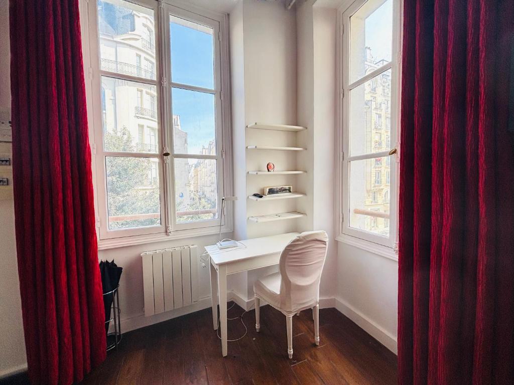 Spacious loft in the Marais - 2