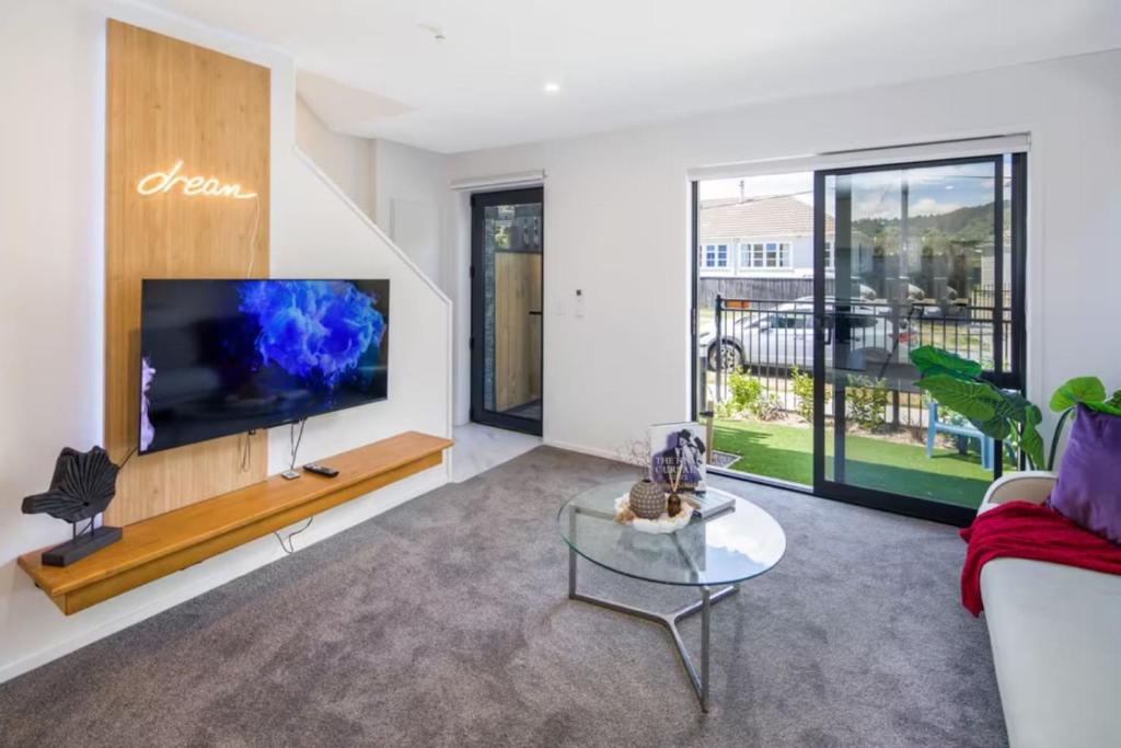 Your Slice of Heaven in the Hutt, Lower Hutt