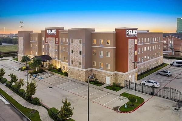 Relux at Westchase, Houston