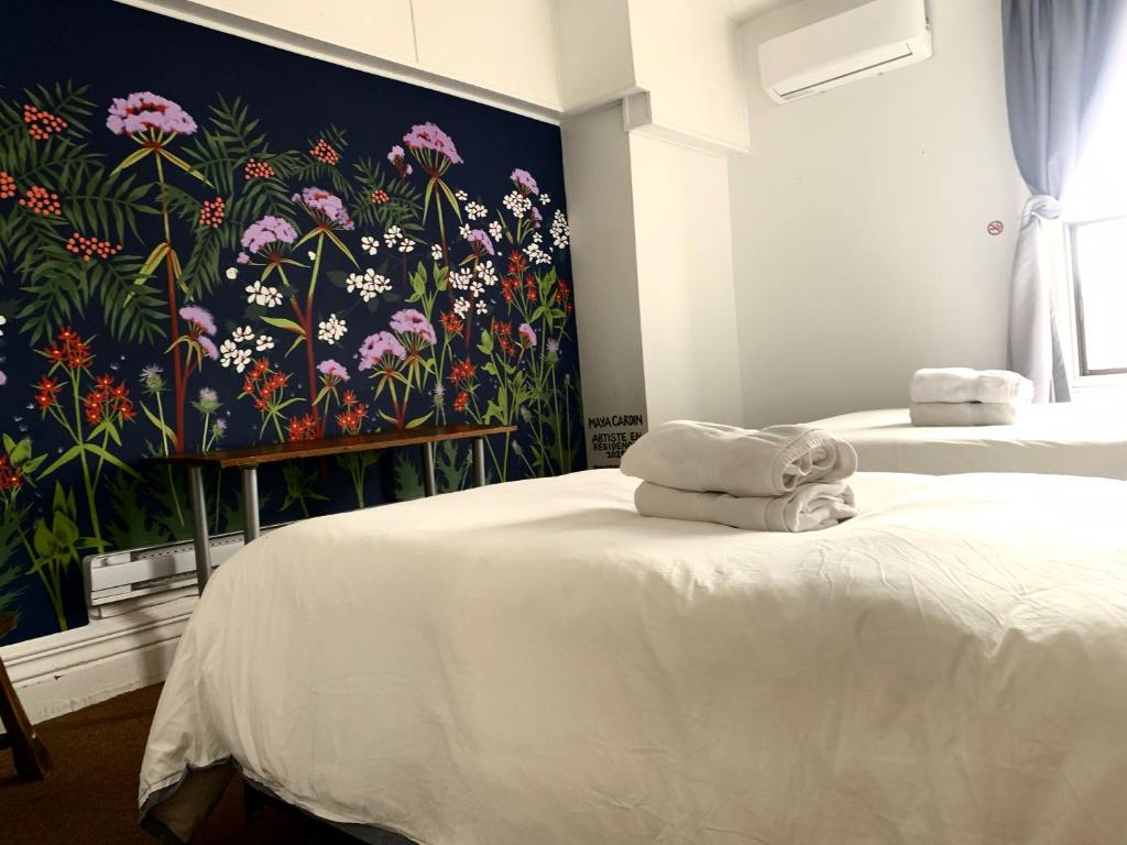 Pensione Popolo, Montreal