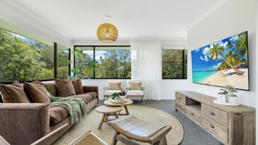 Peking Duck - Sleeps 7, Luxe Riverside Retreat, Repton