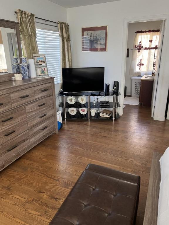 B and G Studio Space Guesthouse, San Bernardino