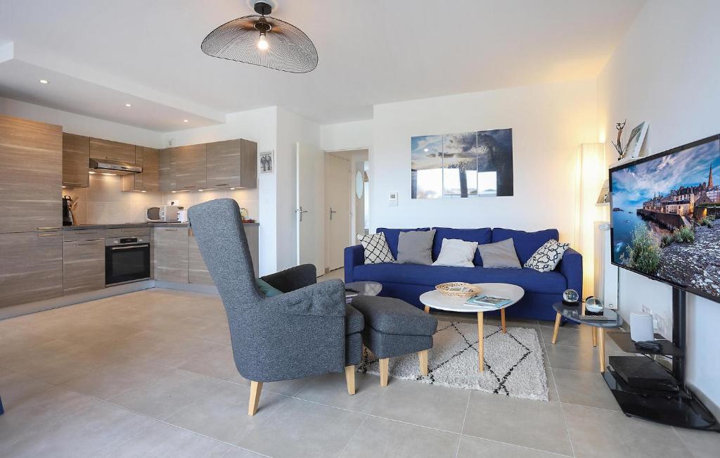 3 Bedroom Lovely Apartment In Saint-Malo - 4