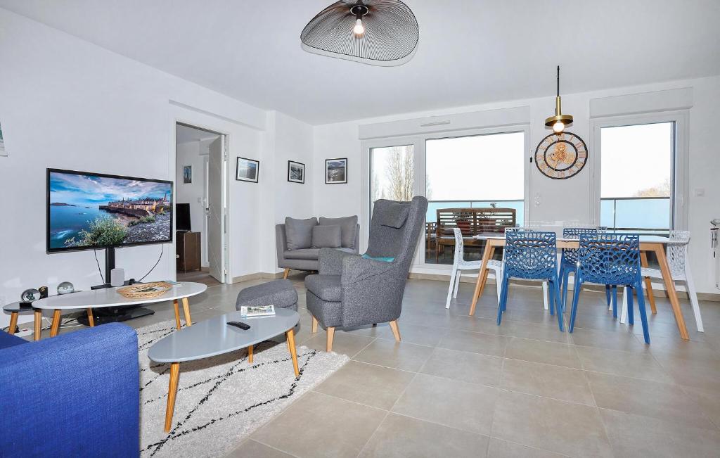 3 Bedroom Lovely Apartment In Saint-Malo - 5