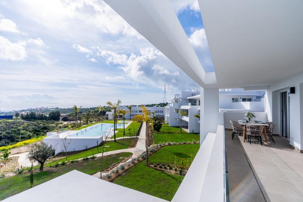 Al4-1916 Estepona - Apartment - Alcazaba Lagoon - 1