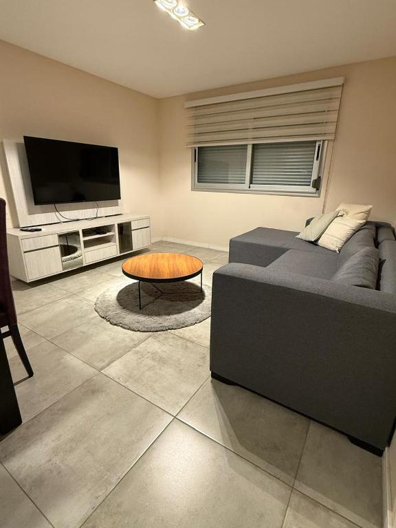 Departamento 3 Habitaciones Zona Cincuentenario - 4