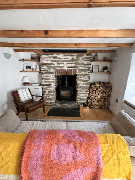 Cottage Close To Beach-With Parking-Garden-Peaceful Setting, Saint Columb Minor