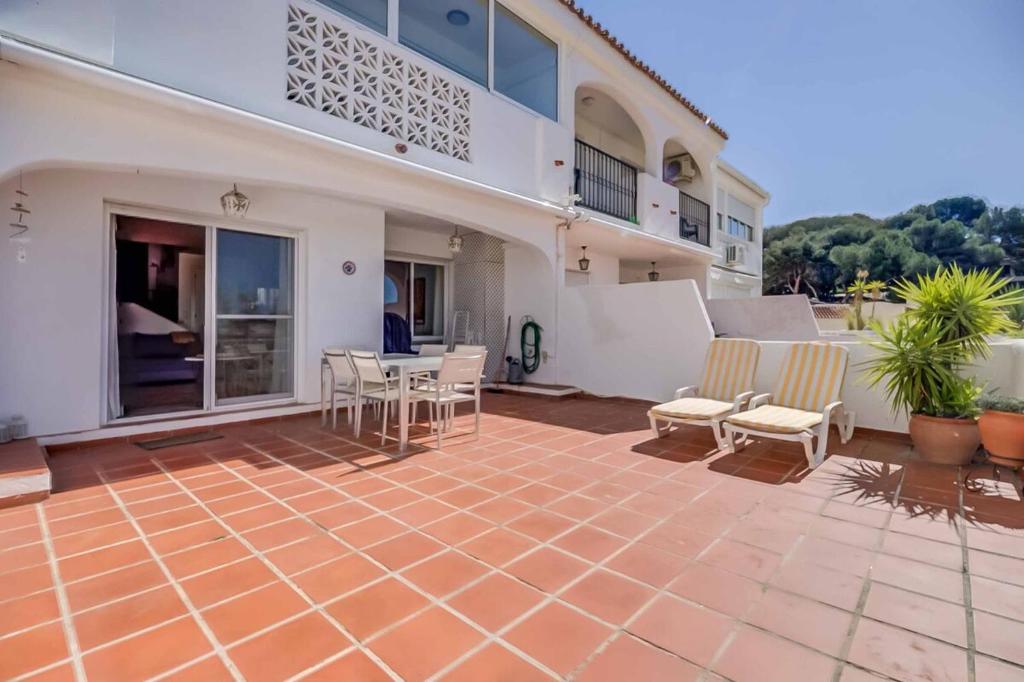 128 - Beautiful Townhouse with Pool, Benalmádena - 4