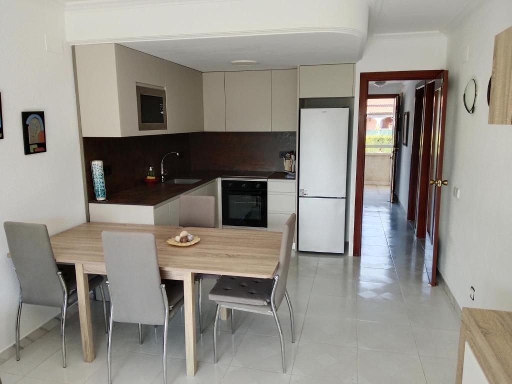 Cozzy flat in a quiet and nice area / Acogedor apartamento en zona tranquila y agradable - 2