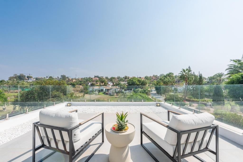 Extravagant 5 BDRM Golfer's Villa with Private Pool - 4