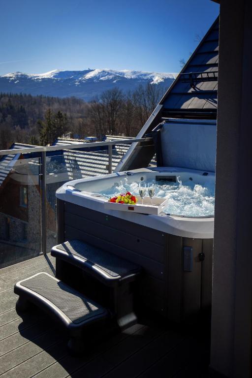 Kras-Resort Apartament 301 i 303 z widokiem na góry, prywatnym jacuzzi na tarasie i sauną, Szklarska Poręba