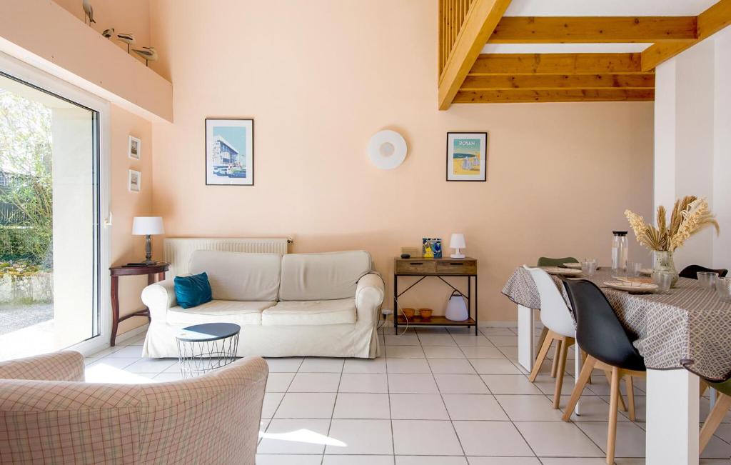 3 Bedroom Gorgeous Home In Royan - 4