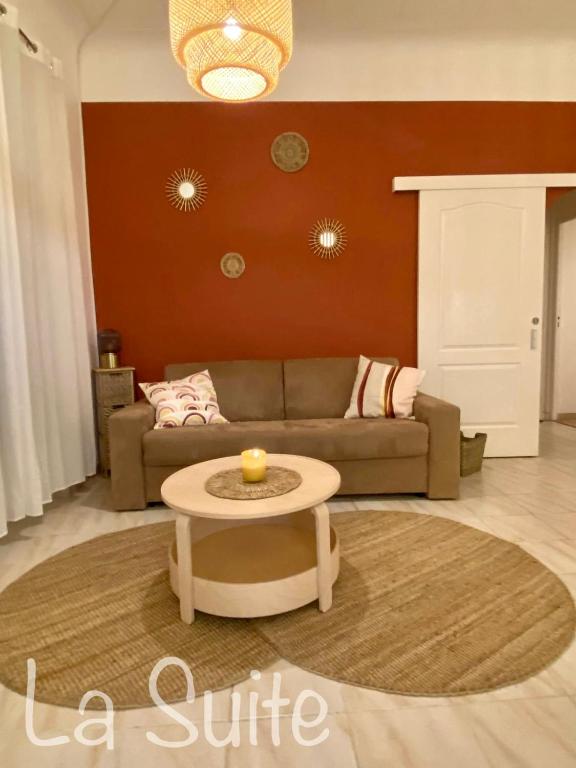 La Suite - 2