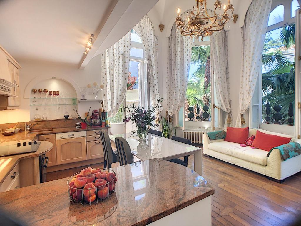 Charmant appartement en duplex 288L, Cannes